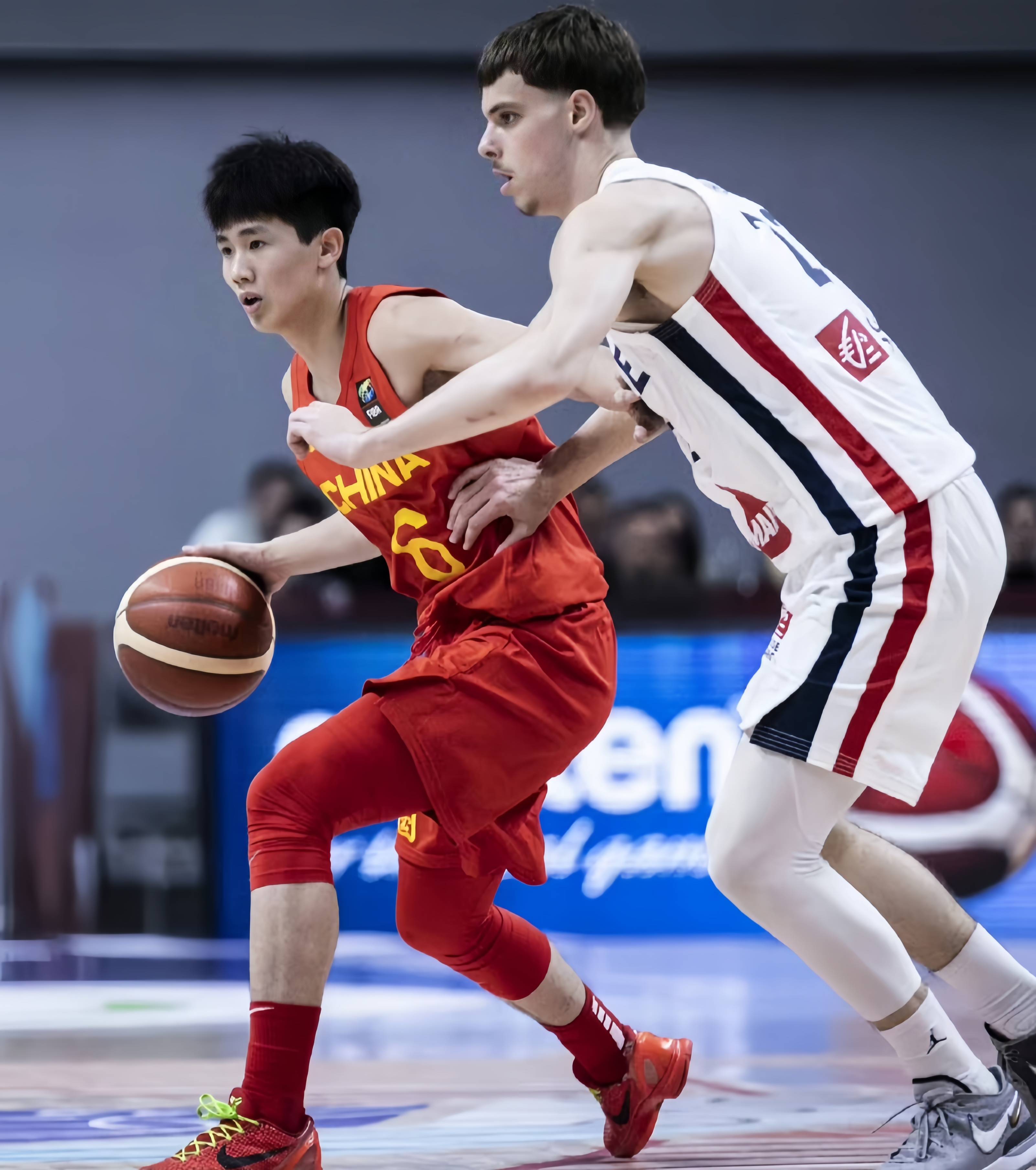 FIBA晒张博源赛场瞬间：期待中国U19男篮在世界杯有精彩表现的简单介绍