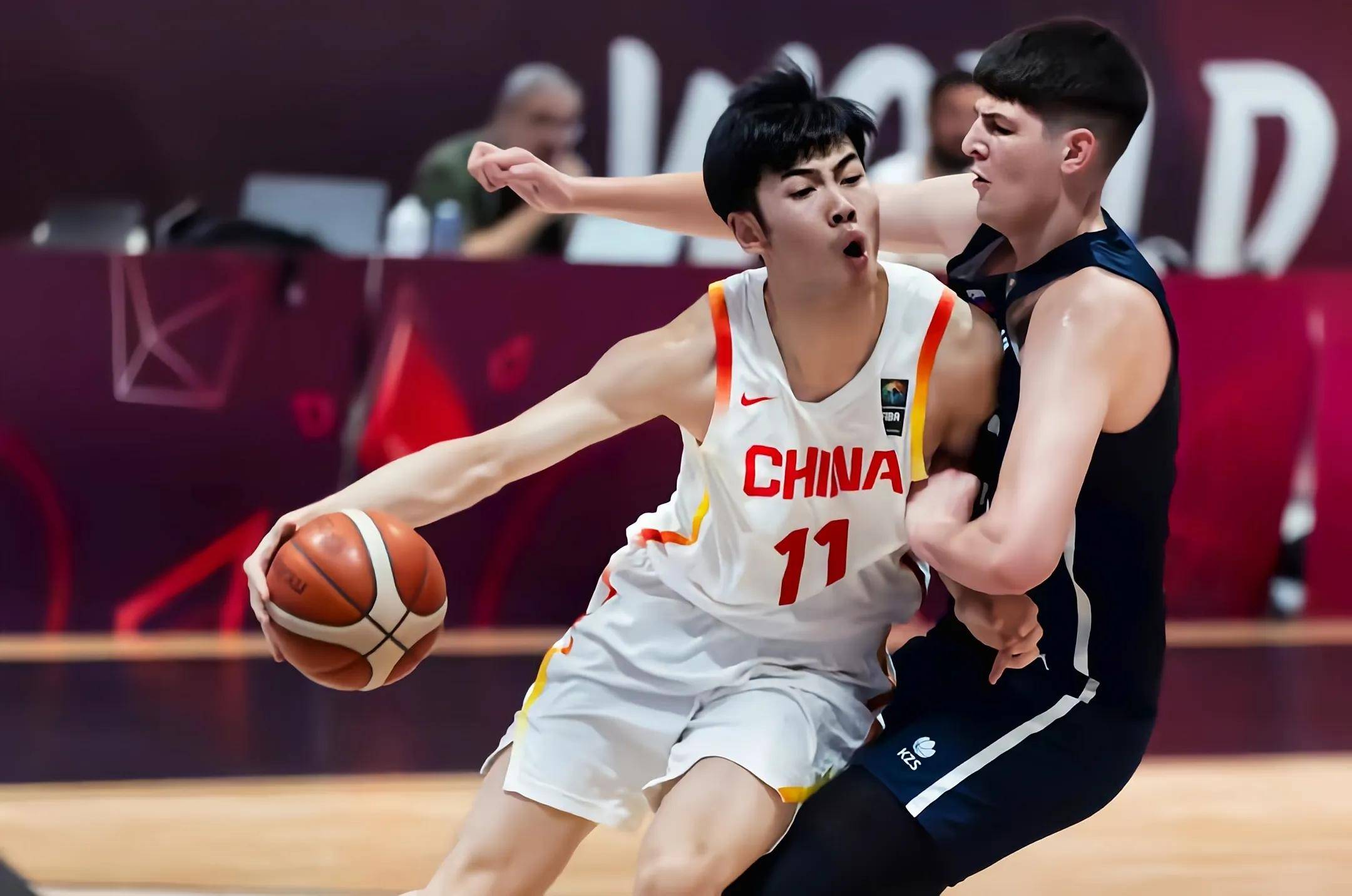 FIBA晒张博源赛场瞬间：期待中国U19男篮在世界杯有精彩表现的简单介绍