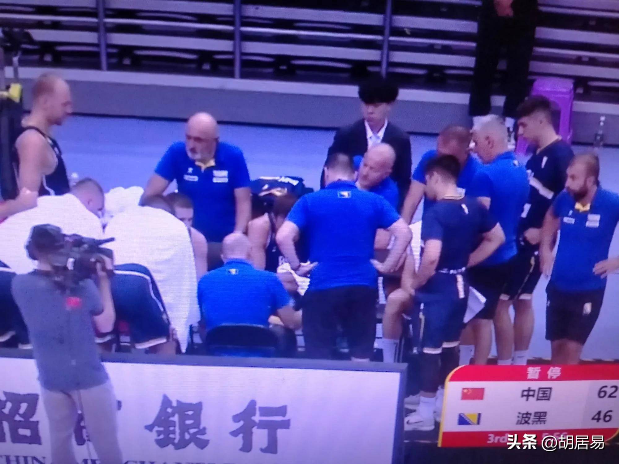 包含中国男篮大胜蒙古胡金秋20分廖三宁13+9的词条