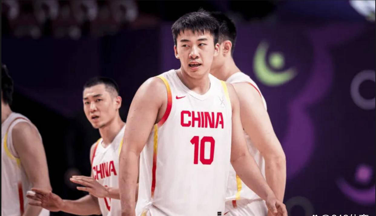 贵州男篮在比赛中夺取胜利，球员表现亮眼的简单介绍